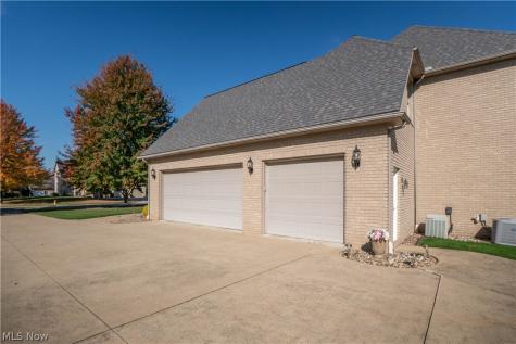 4966 Abbey Church Avenue NW Canton OH 44718