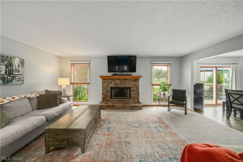 411 Hillbrook Drive Cuyahoga Falls OH 44223