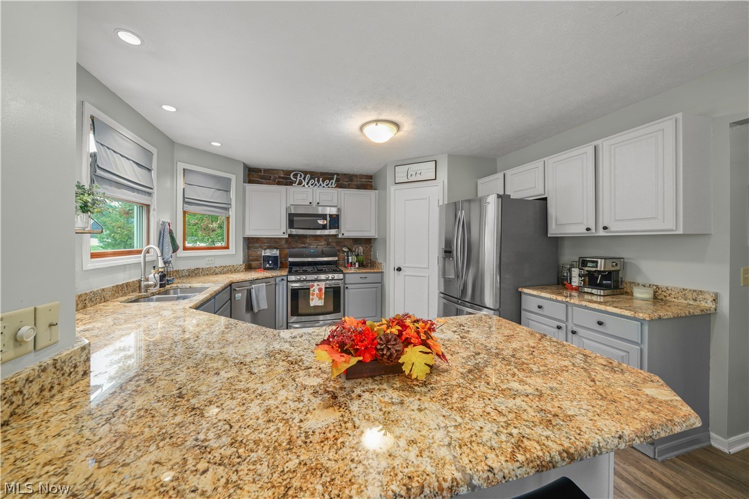 411 Hillbrook Drive Cuyahoga Falls OH 44223