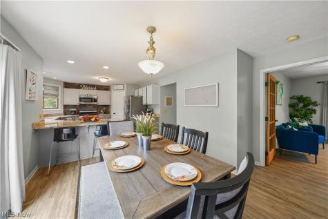 411 Hillbrook Drive Cuyahoga Falls OH 44223