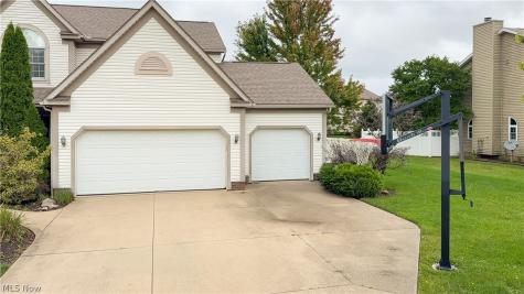 411 Hillbrook Drive Cuyahoga Falls OH 44223