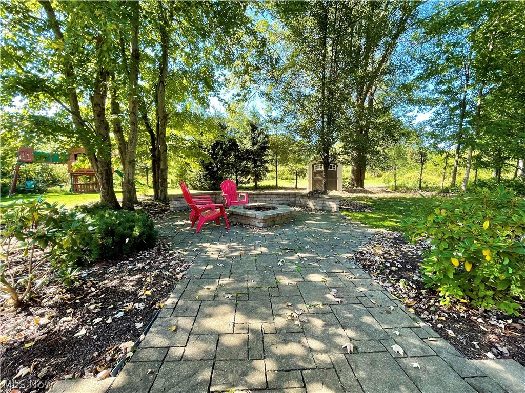 5558 Hollythorn Drive Brecksville OH 44141