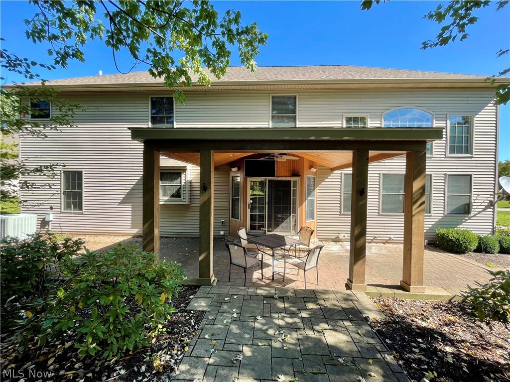 5558 Hollythorn Drive Brecksville OH 44141