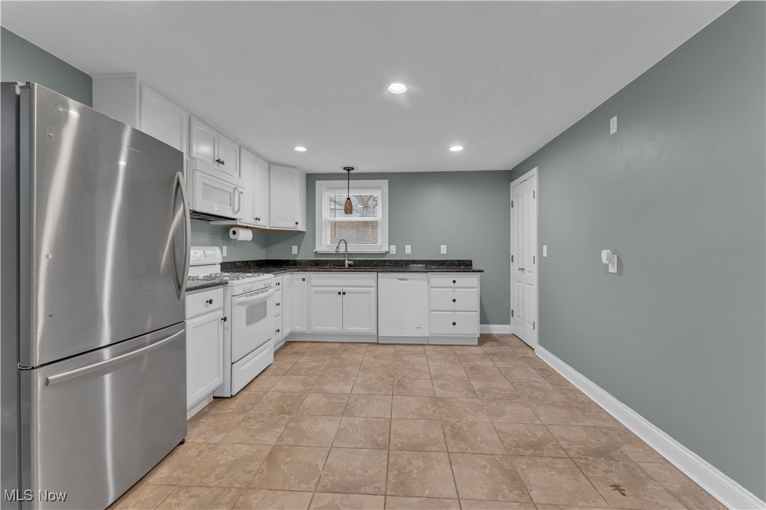 627 Poland Avenue Struthers OH 44471