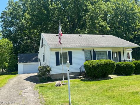 224 Oakwood Street Elyria OH 44035