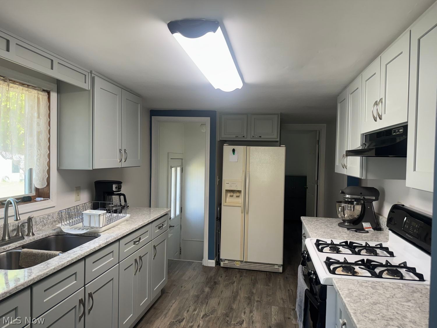 224 Oakwood Street Elyria OH 44035