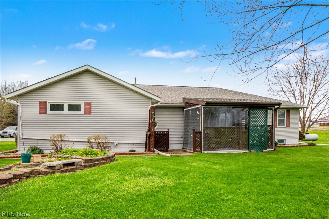 11183 Bloom Road Garrettsville OH 44231
