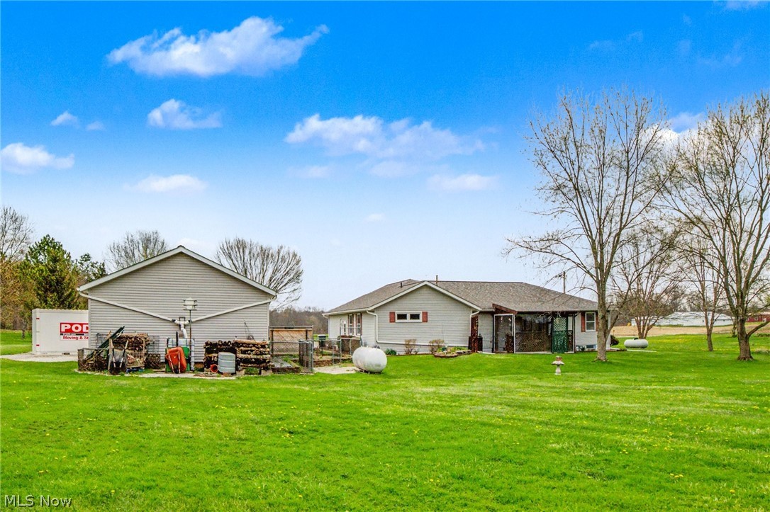 11183 Bloom Road Garrettsville OH 44231