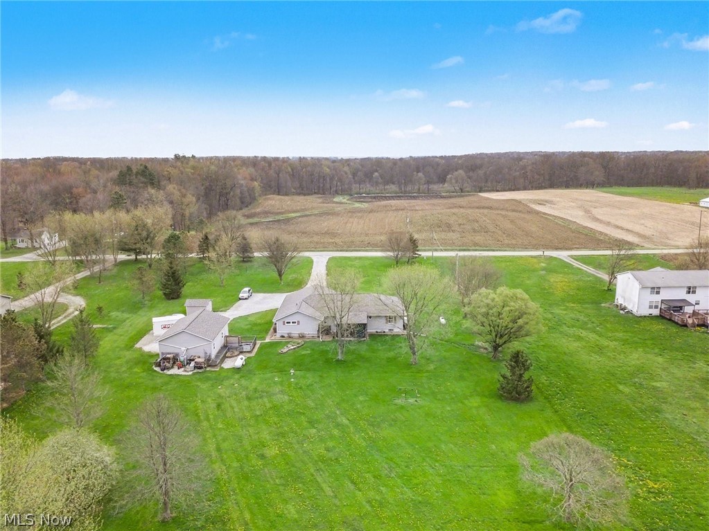 11183 Bloom Road Garrettsville OH 44231