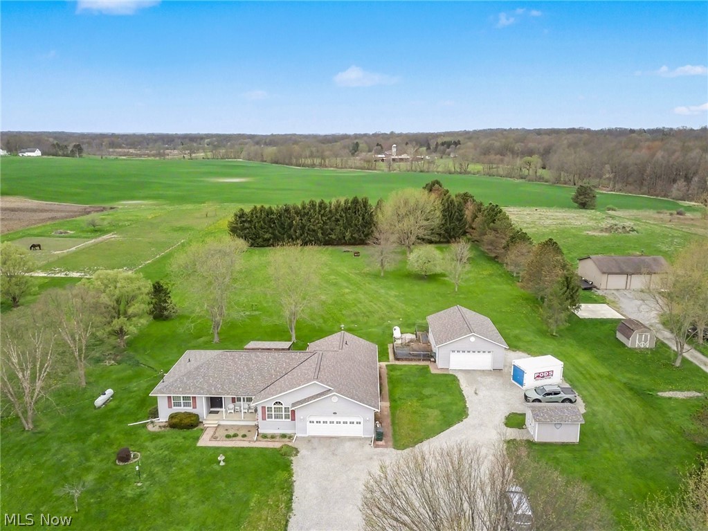 11183 Bloom Road Garrettsville OH 44231