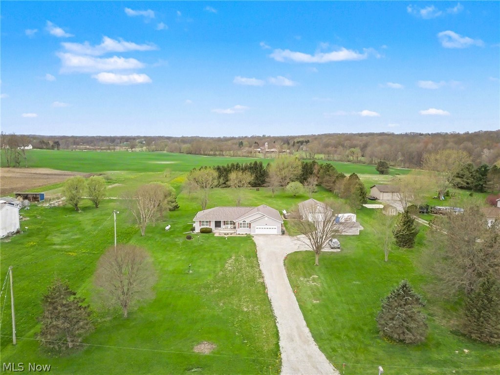 11183 Bloom Road Garrettsville OH 44231