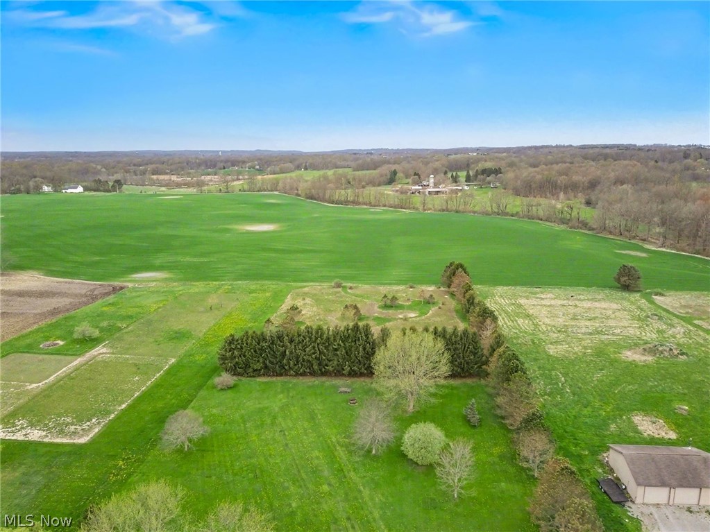 11183 Bloom Road Garrettsville OH 44231