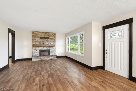 3882 State Route 43 Kent OH 44240