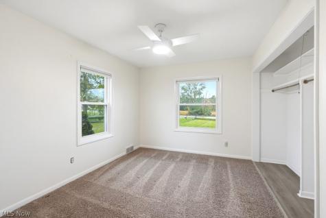 3882 State Route 43 Kent OH 44240