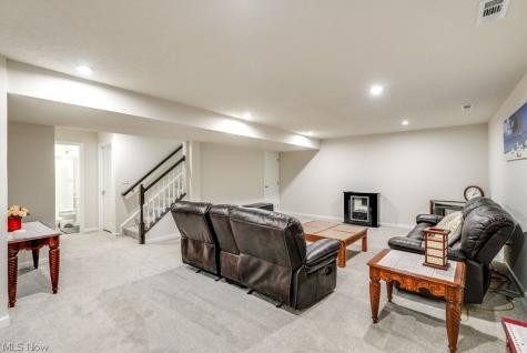 9058 Winfield Lane North Ridgeville OH 44039
