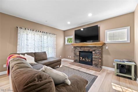 3407 Chadwick Drive Uniontown OH 44685