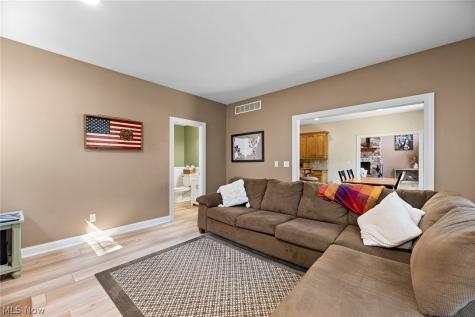 3407 Chadwick Drive Uniontown OH 44685