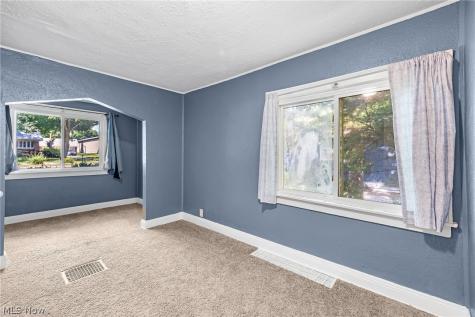 168 Killian Road Coventry OH 44319