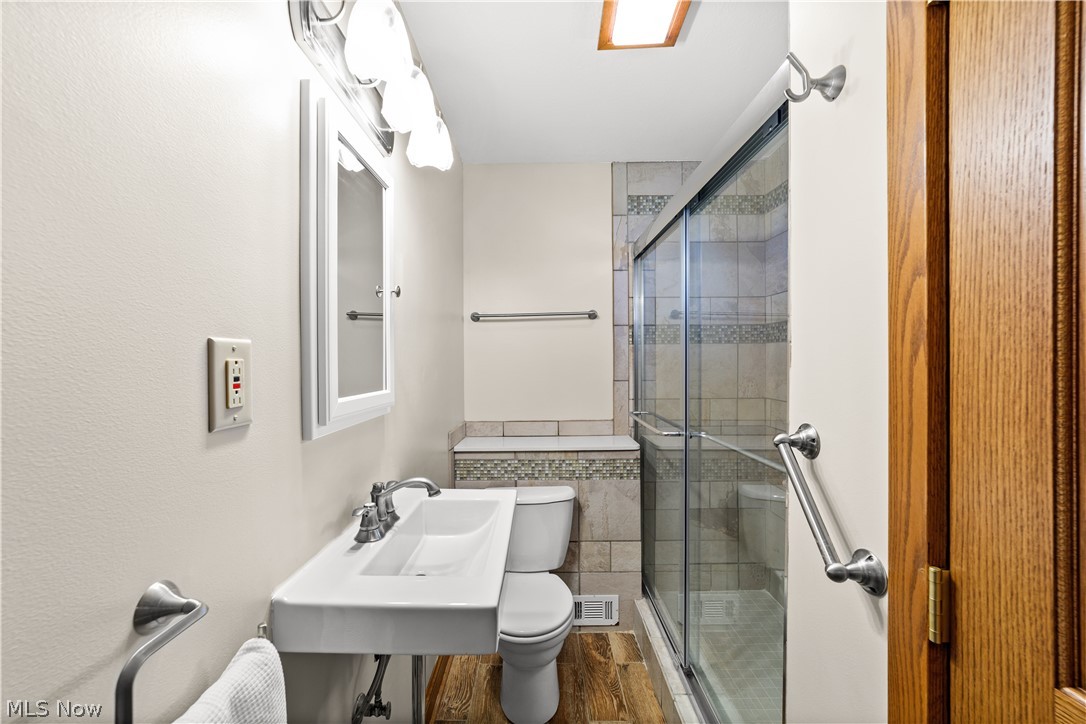 178 Beachwood Avenue Avon Lake OH 44012