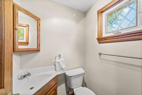 178 Beachwood Avenue Avon Lake OH 44012