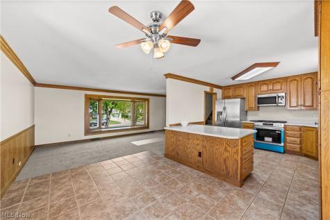 178 Beachwood Avenue Avon Lake OH 44012