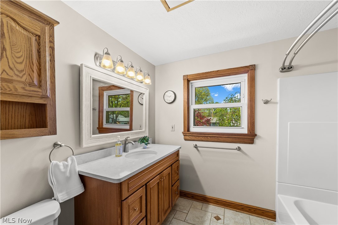 178 Beachwood Avenue Avon Lake OH 44012
