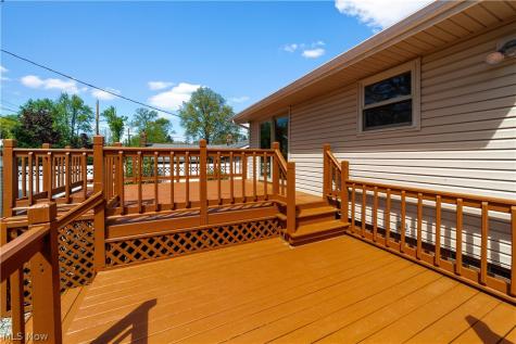 178 Beachwood Avenue Avon Lake OH 44012