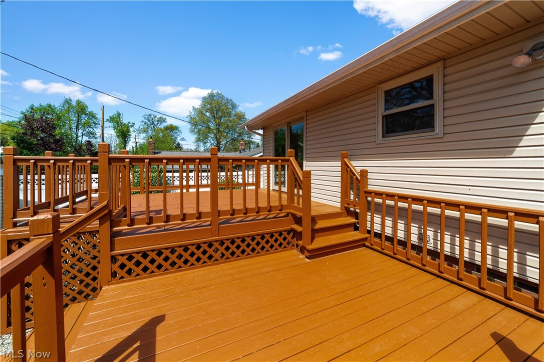 178 Beachwood Avenue Avon Lake OH 44012
