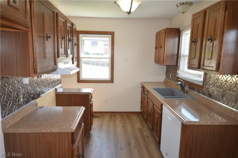 458 Sieber Avenue Akron OH 44312