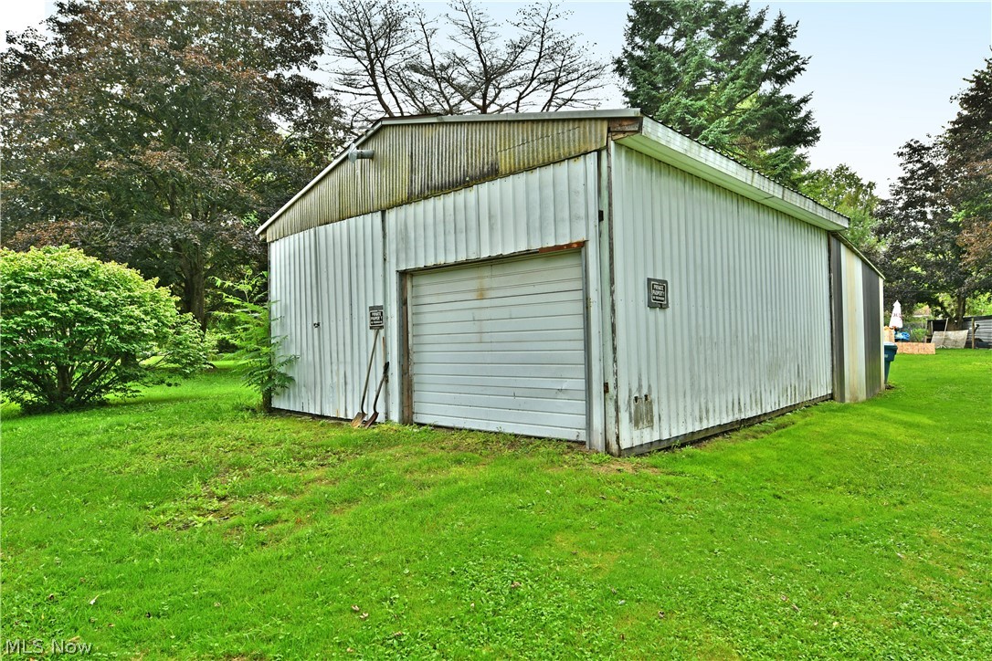 919 Owsley Street Masury OH 44438