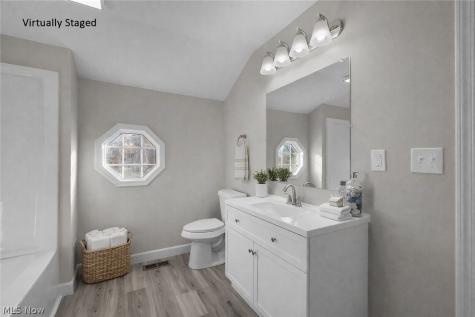 4654 Brookwood Drive Brooklyn OH 44144