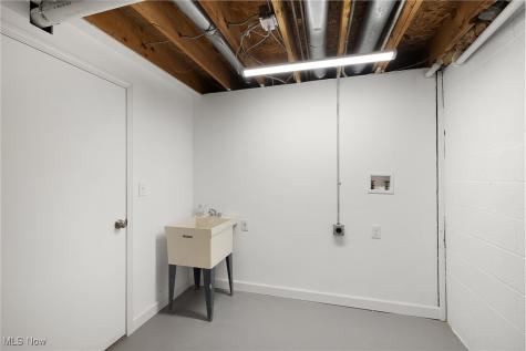 4654 Brookwood Drive Brooklyn OH 44144