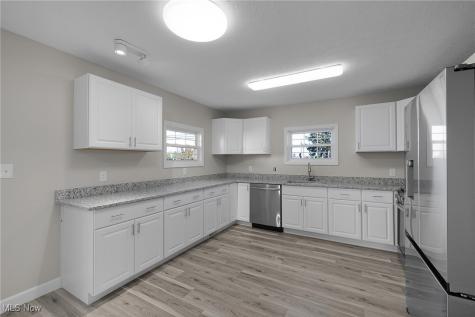 4654 Brookwood Drive Brooklyn OH 44144