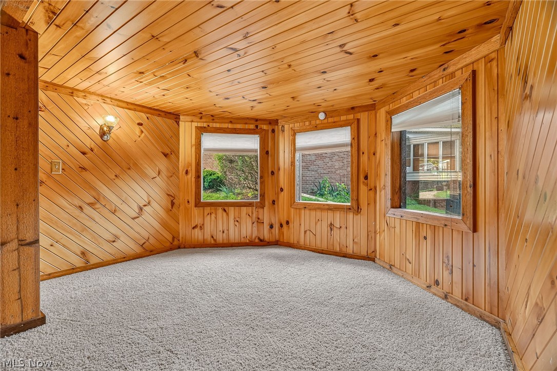 1436 Magnolia Road SW Dellroy OH 44620