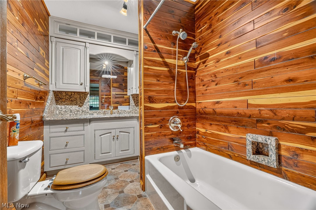 1436 Magnolia Road SW Dellroy OH 44620
