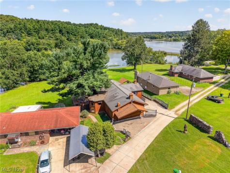 1436 Magnolia Road SW Dellroy OH 44620