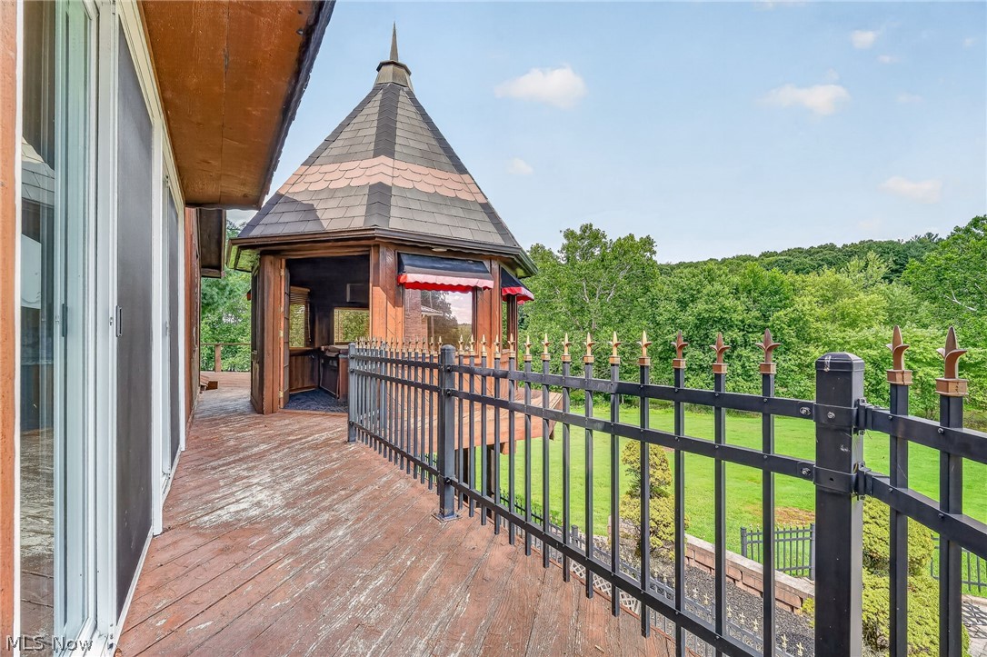 1436 Magnolia Road SW Dellroy OH 44620