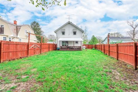 588 Jackson Street Amherst OH 44001