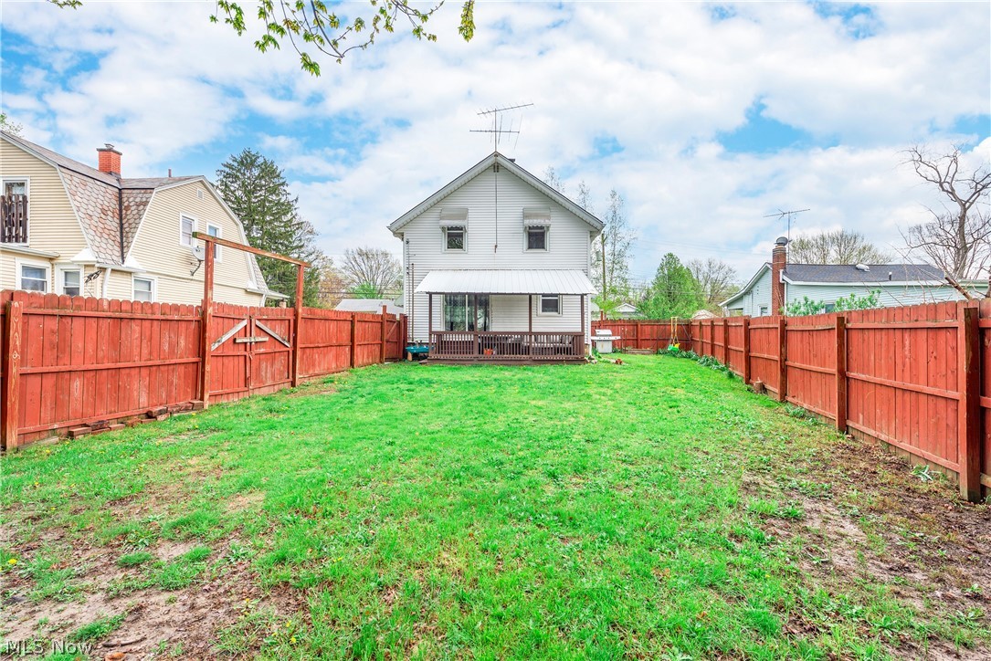 588 Jackson Street Amherst OH 44001