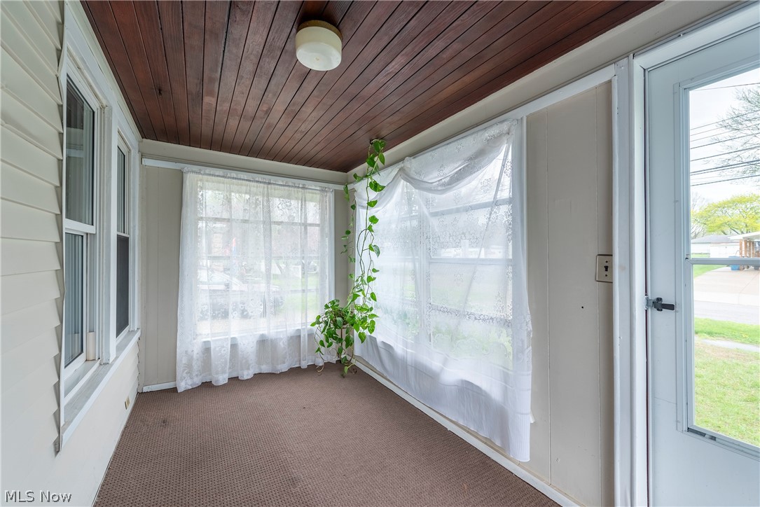 588 Jackson Street Amherst OH 44001
