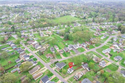 588 Jackson Street Amherst OH 44001