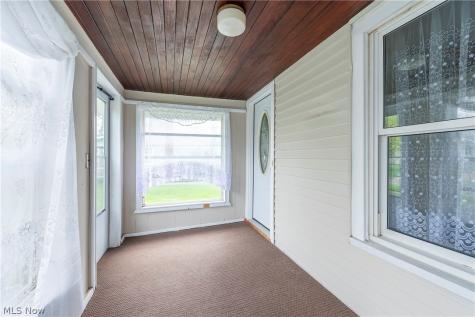 588 Jackson Street Amherst OH 44001