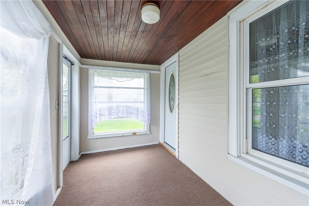 588 Jackson Street Amherst OH 44001