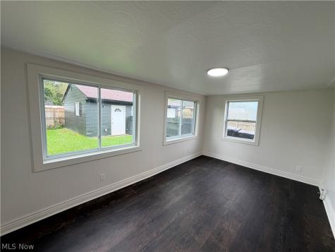 793 Georgetown Avenue Elyria OH 44035