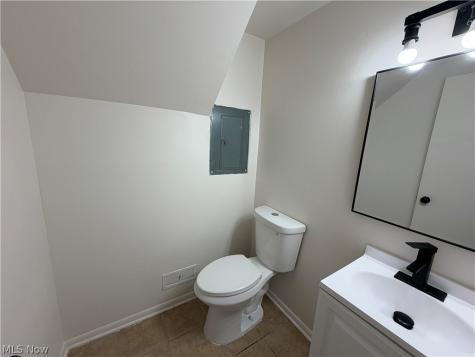 793 Georgetown Avenue Elyria OH 44035
