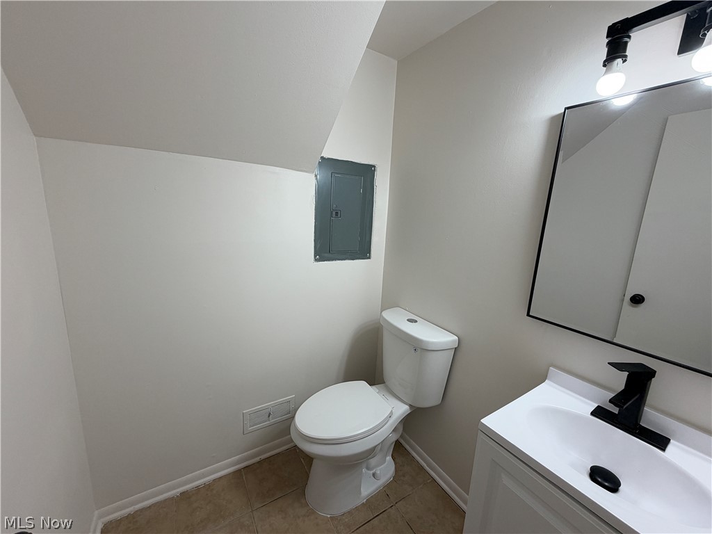 793 Georgetown Avenue Elyria OH 44035