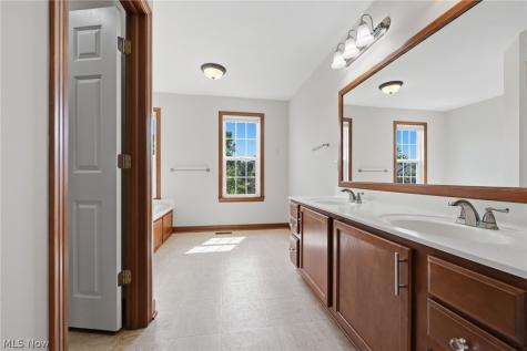6619 Shiloh Street NW Canton OH 44708