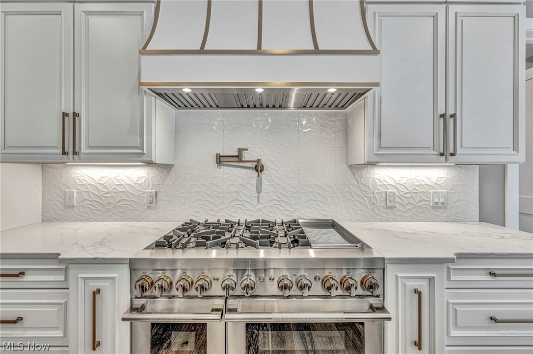 28525 Hidden Valley Drive Orange Village OH 44022