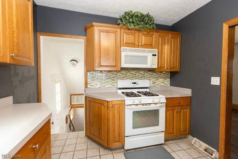 144 Cornell Avenue Elyria OH 44035