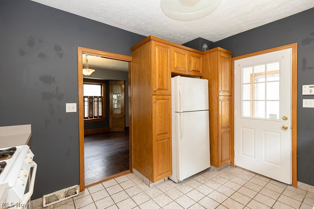 144 Cornell Avenue Elyria OH 44035